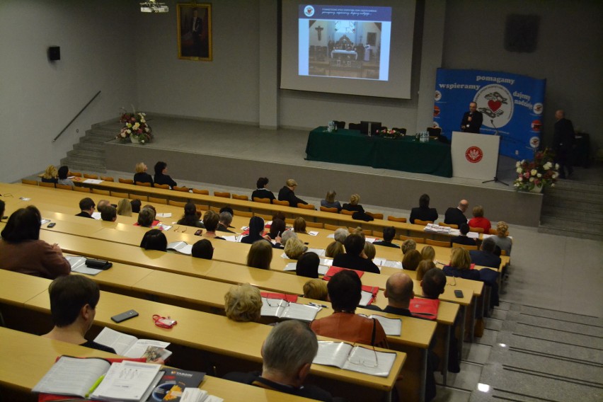 W Częstochowie trwa XXI Konferencja Naukowo-Szkoleniowej...