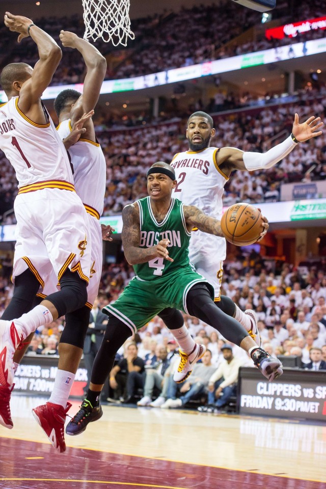 Isaiah Thomas i Kyrie Irving zamienili się rolami