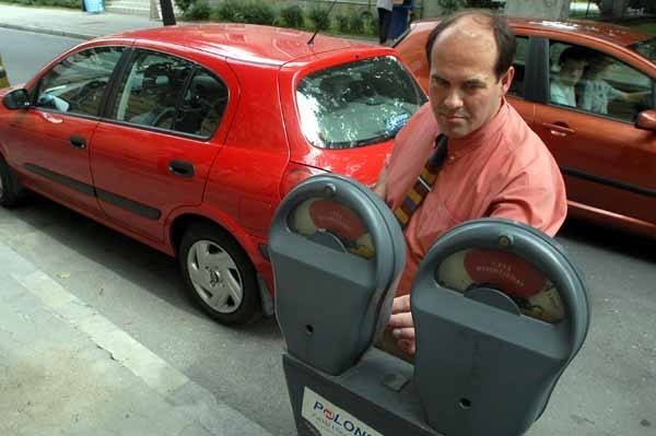 Coraz mniej kierowców płaci za parkowanie w rzeszowskiej strefie. W czerwcu miasto musiało dopłacić 4,5 tys. do jej funkcjonowania.