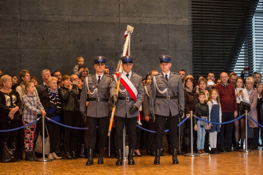 Uroczyste ślubowanie nowo przyjętych małopolskich policjantów [GALERIA]