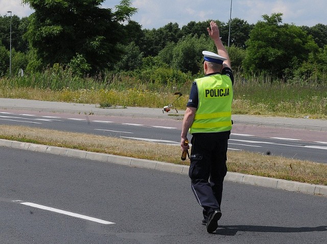 Policjanci w Nowej Soli zatrzymali do kontroli kompletnie pijanego kierowcę.