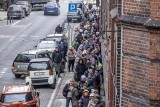 Liczba bezdomnych w Poznaniu rośnie. Na ulicach jest więcej seniorów, młodych ludzi i kobiet