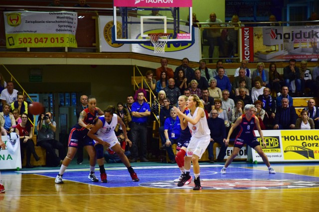 Gorzowskie akademiczki przegrały na własnym parkiecie z Basket Gdynia 61:68.