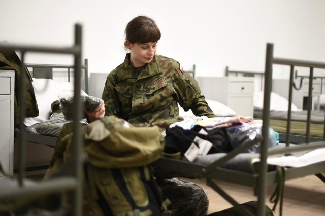 Podczas szkolenia podstawowego żołnierze przyswajają zasady obowiązujące na polu walki.