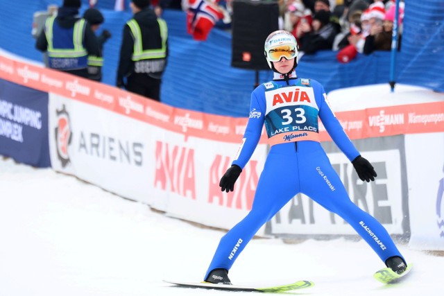 Aleksander Zniszczoł w Lake Placid plasował się w czołowej dziesiątce obydwu konkursów. W Sapporo w kwalifikacjach był najlepszym z Polaków.