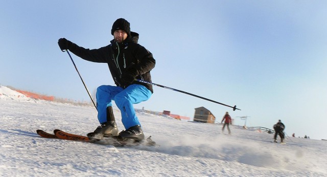 Stok narciarski w UnisławiuStok narciarski w Unisałwiu na zdjęciu Krzysztof