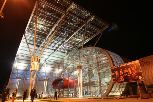 Nowa hala wystawiennicza Targów Kielce jest przykłądem naowoczesnego wzornictwa w budownictwie.
