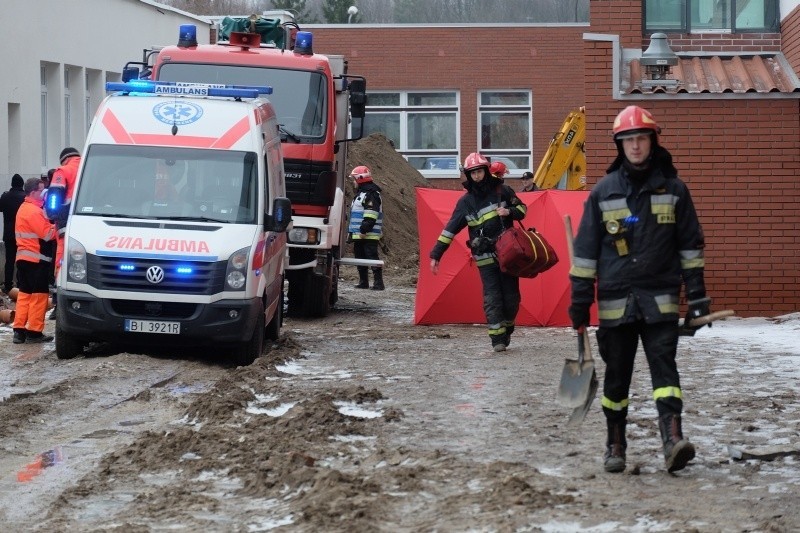 Podczas prac ziemnych na ul. Wiejskiej doszło do wypadku....