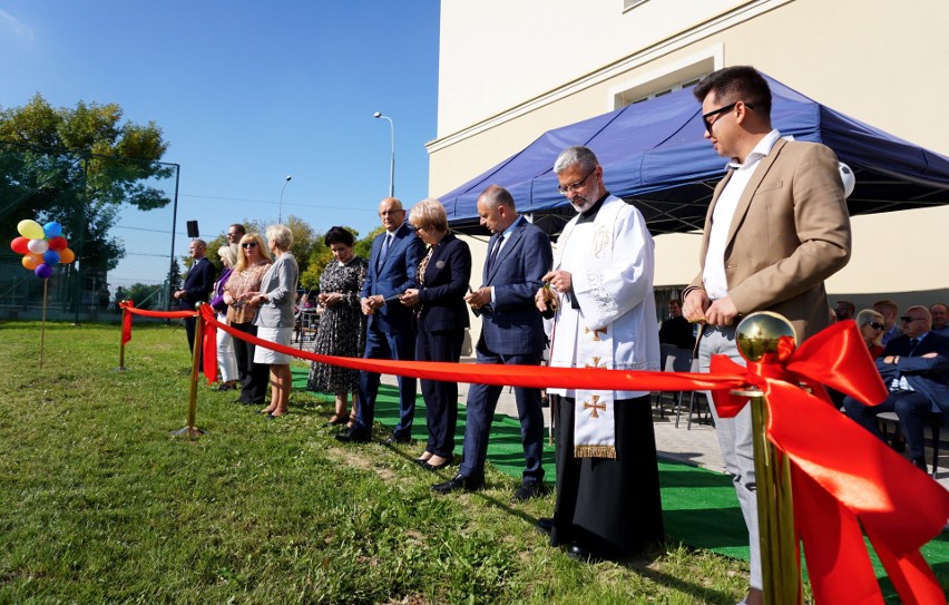 Szkoła Podstawowa nr 20 w Lublinie ma nowe boisko. Zobacz zdjęcia