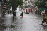 Burza w Łódzkiem. Sprawdź gdzie teraz przechodzi burza. RADAR OPADÓW, MAPA BURZOWA 21.06.20 Znów nawałnica "utopiła" Brzeziny