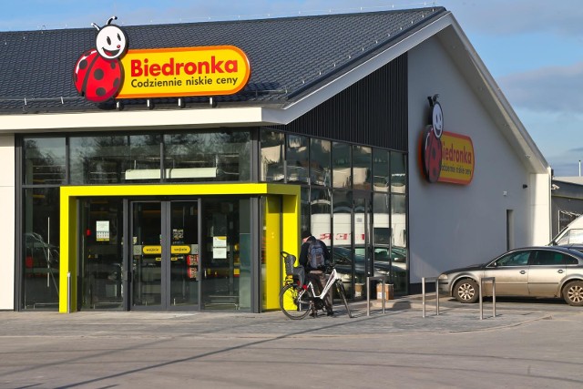 Sklep sieci Biedronka we Wrocławiu przy ul. Avicenny.