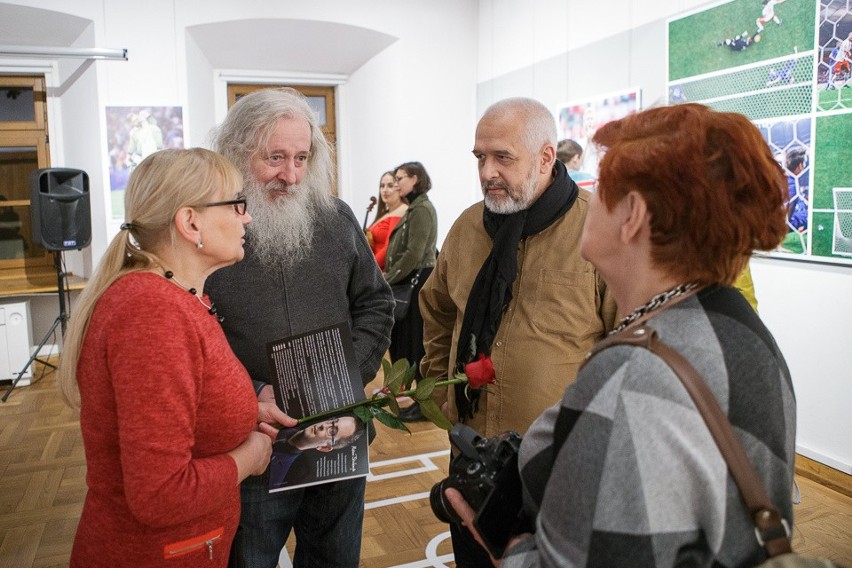 Tarnów. Wernisaż wystawy "fot. Michał Stańczyk"