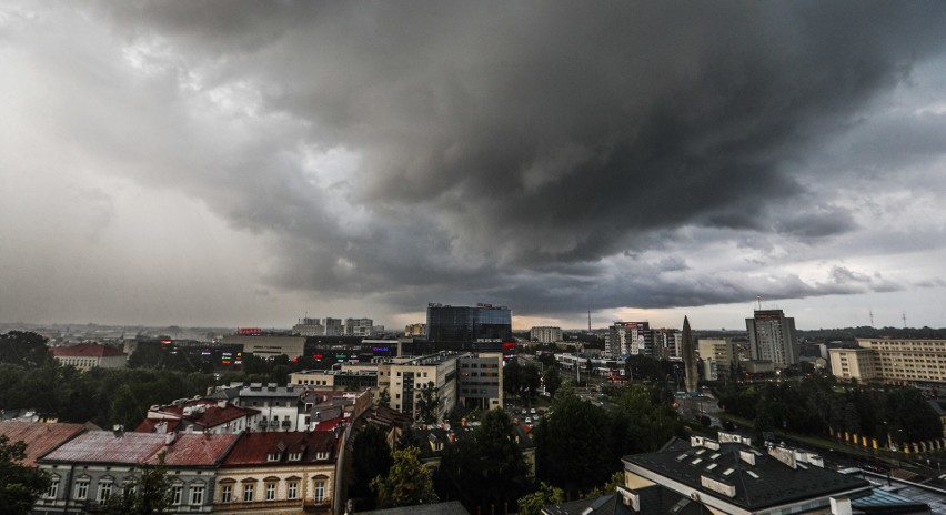 Burza nad Rzeszowem na zdjęciach [GALERIA]                   