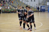 Statscore Futsal Ekstraklasa. Odrobili zaległości z przytupem. Kolejne trzy punkty na koncie Dremana Opole Komprachcice