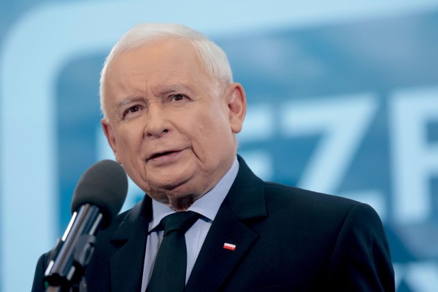 Nieoficjalnie - prezes Prawa i Sprawiedliwości Jarosław Kaczyński może być liderem listy do Sejmu w Świętokrzyskiem. Na kolejnych zdjęciach zobaczcie jak wyglądały ostatnie pobyty prezesa Kaczyńskiego w Świętokrzyskiem.