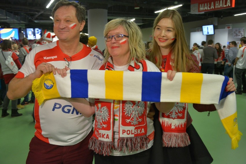Jacek, Elżbieta i Paulina Kular przyjechali na środowy mecz...