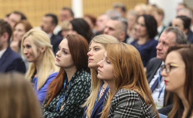 W Centrum Wystawienniczo=Kongresowym w Jasionce odbył się w niedzielę kongres Business Without Limits. Galeria zdjęć z wydarzenia.