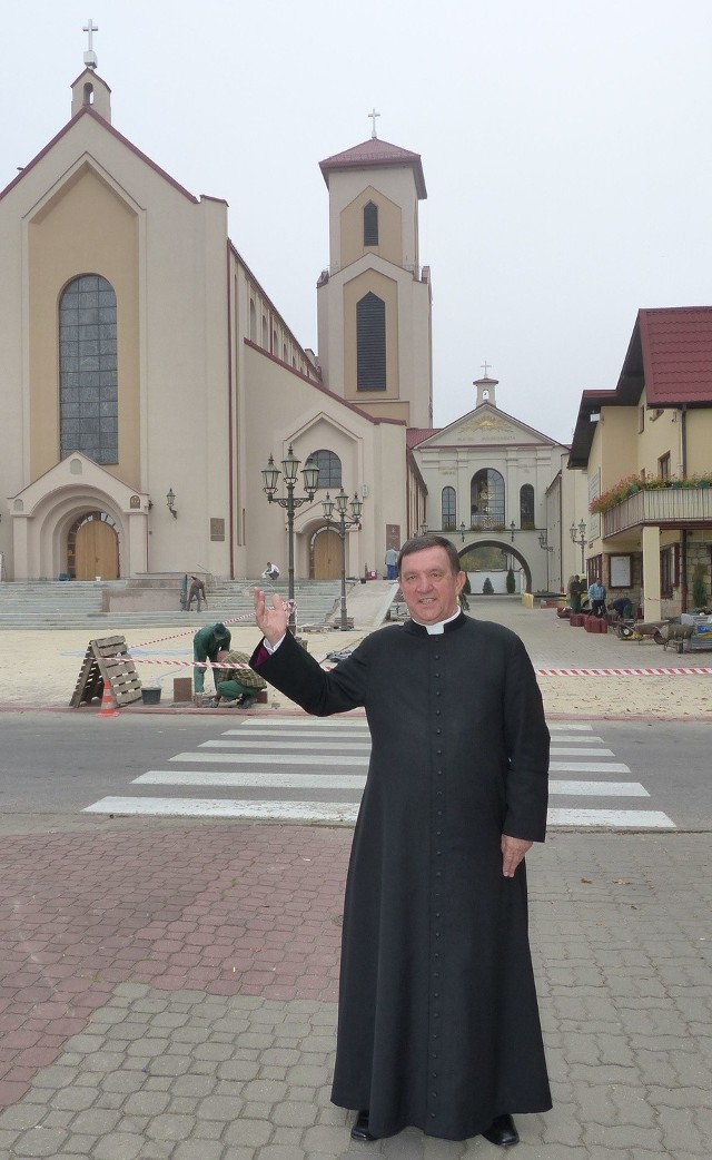 Ksiądz Jerzy Karbownik, kustosz ostrobramskiego sanktuarium zaprasza na uroczystości podniesienia świątyni do godności bazyliki mniejszej.