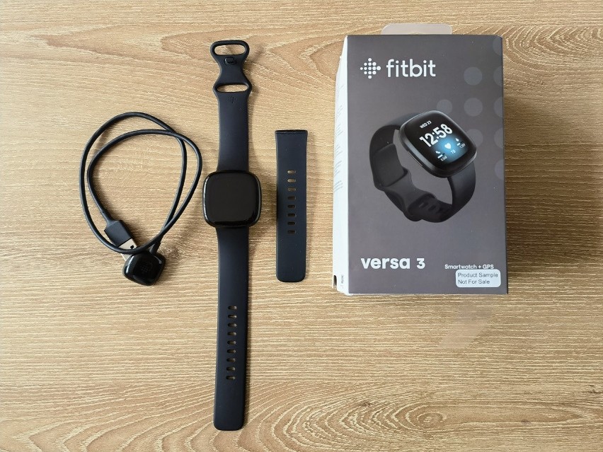 Fitbit Versa 3. Co przynosi trzecia generacja najpopularniejszego smartwatcha amerykańskiej firmy? Test, recenzja