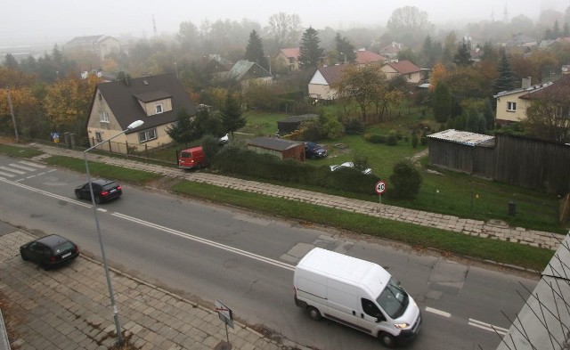 Ratusz chciał przejąć także domki między Tartaczną aTraugutta i  uzyskać ładny teren inwestycyjny, ale plan nie powiódł się. 