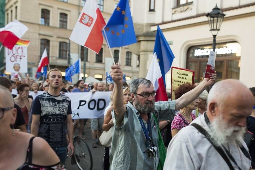 Marsz w obronie niezawisłości sądów przeszedł ulicami Krakowa