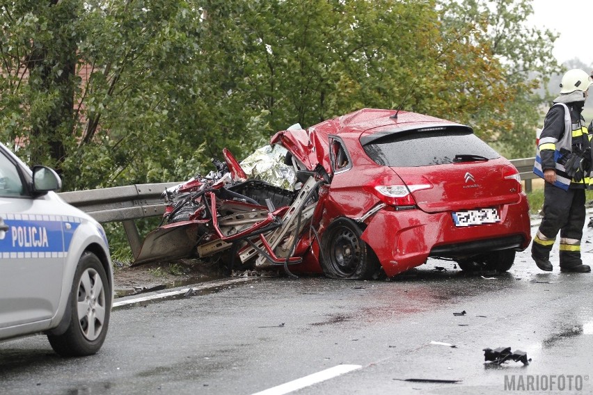 Informację o tragedii na drodze krajowej nr 45 pomiędzy...