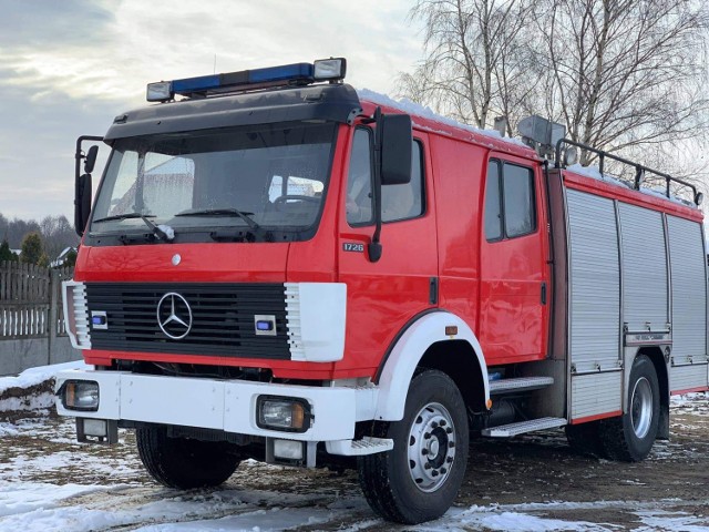 Wymarzony w&oacute;z   mercedes z 1991 roku. - Ma wyciszoną kabinę, a miejsca tyle, że nie tylko bez trudu pomieścimy w nim nasz sprzęt, ale chyba nawet będziemy musieli co nieco dokupić - m&oacute;wi Andrzej Gierlicki.