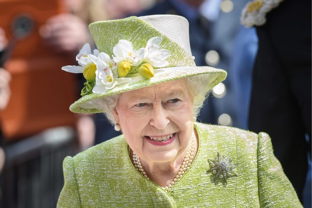 Królowa Elżbieta II doceniała proste przekąski. Kliknij w obrazek i przesuwaj strzałkami, aby zobaczyć, co lubiła jeść brytyjska monarchini.