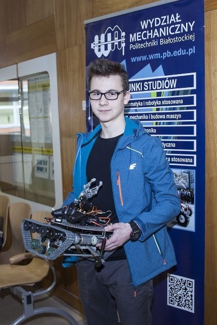 Bartłomiej Staszyński zbudował robota, który ułatwia pracę...
