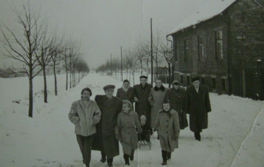 Okres już powojenny, lata 50 ub. wieku, ówczesna ul. Armii...