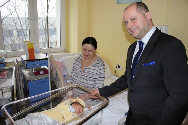 1 stycznia o godzinie 2.20 w Szpitalu Miejskim w Rudzie Śląskiej urodził się Wiktor. To pierwszy maluszek narodzony w nowym, 2017 roku