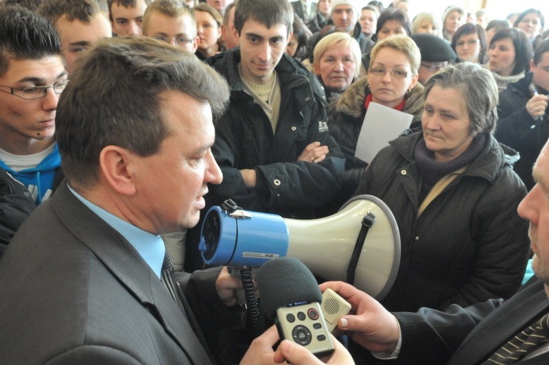 W Krośnie Odrz. protestują przeciwko likwidacji szkół