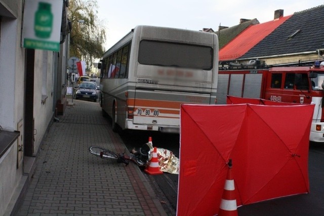 Wielichowo: Autobus uderzył w rowerzystkę. Zginęła na miejscu