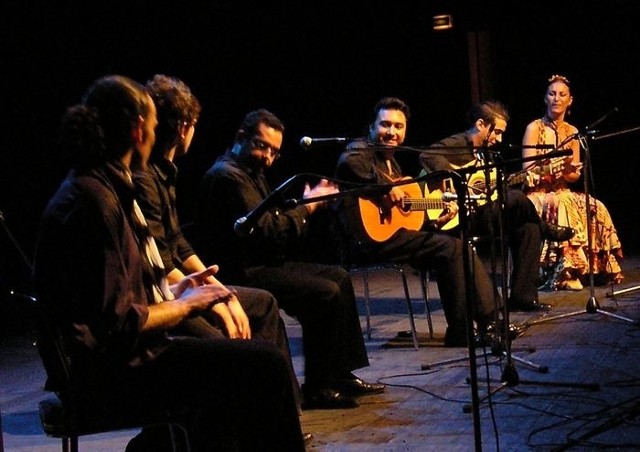 Oskar Guzman i zespół Flamenco de Sevilla.