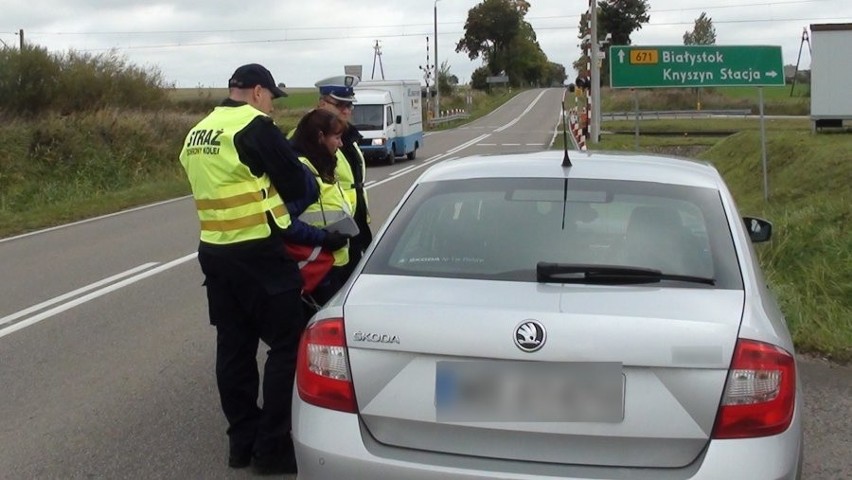 Podlaska policja kontrolowała przejazdy kolejowe i wystawiła...