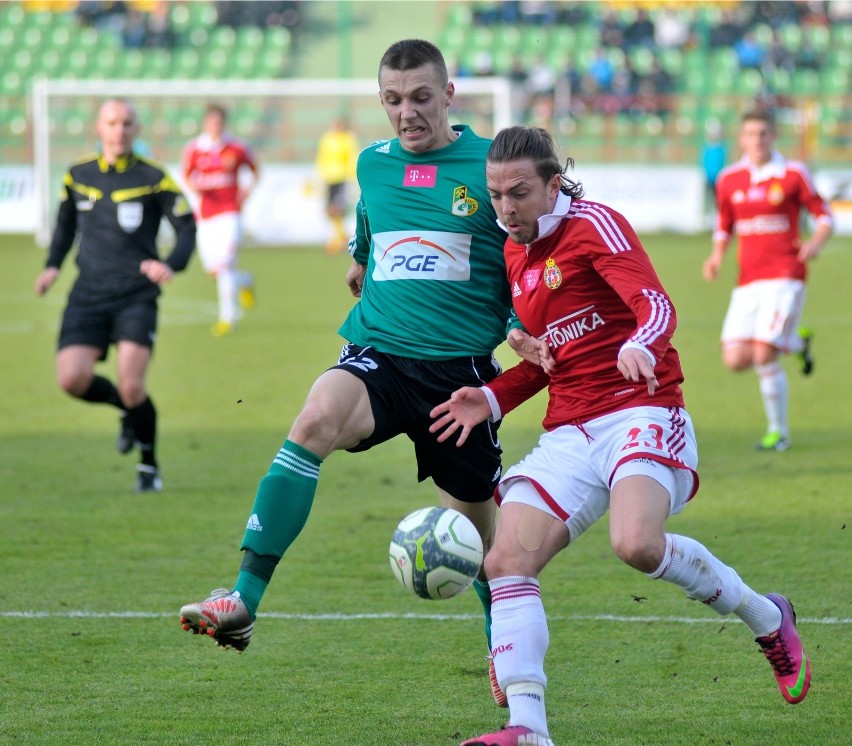 24.02.2013, Bełchatów: Seweryn Michalski (z lewej) w meczu...