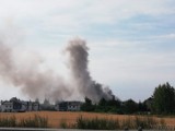 Pożar w zakładach drobiarskich w Opolu. Z ogniem walczy 8 zastępów straży pożarnej