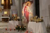 Noc Świętych 2023. W wielu parafiach diecezji kieleckiej odbędzie się modlitewne czuwanie przy relikwiach świętych i błogosławionych