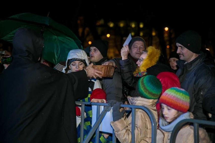 Żywa szopka u Franciszkanów: Aby nigdy nie zabrakło miłości [ZDJĘCIA, WIDEO]