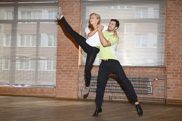 Agnieszka Kaczorowska i Rafał Maślak na treningu do "Dancing With The Stars. Taniec z gwiazdami" (fot. WBF/Polsat)