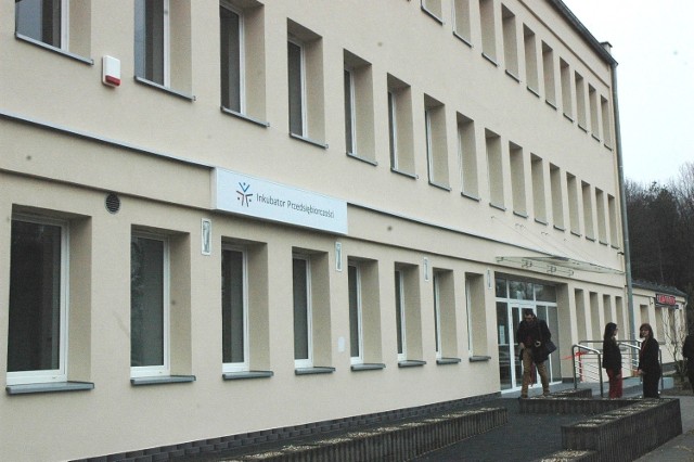 Pierwsi chętni do prowadzenia firm w inkubatorze już się zgłosili - informuje Jarosław Jurkowski, rzecznik kozielskiego magistratu.
