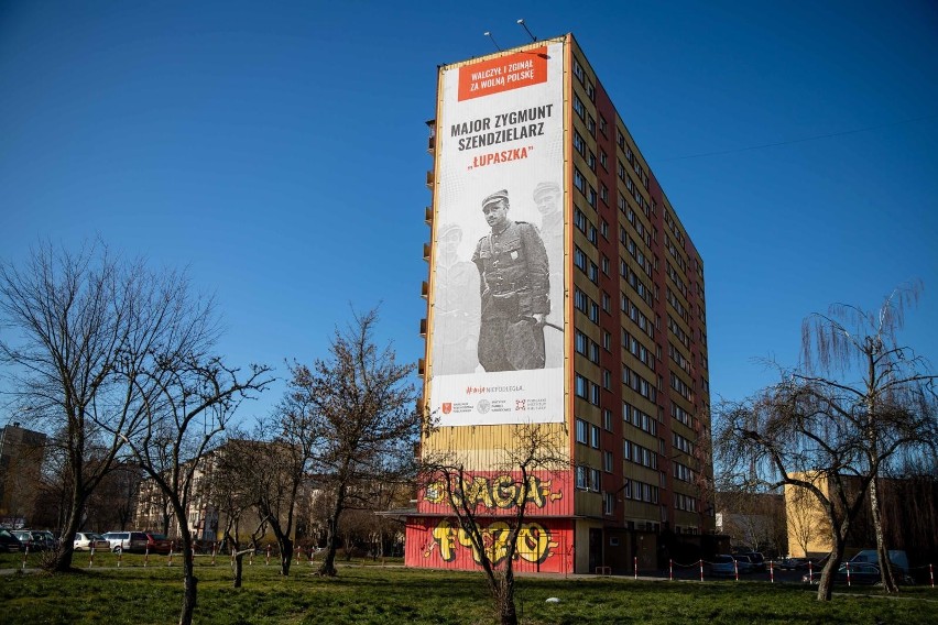 Nie ma końca dyskusja wokół banerów Łupaszki w Białymstoku.