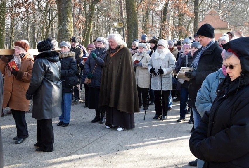 W Pakości trwają wielkopostne obchody kalwaryjskie. W każdy...