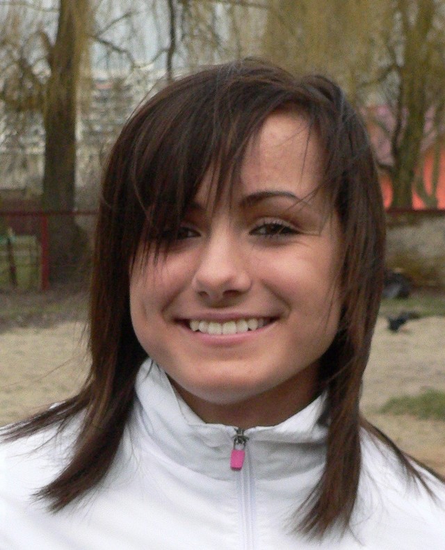 Karolina Jaroszek, lekkoatletka ZTE Radom w pierwszym starcie po czteromiesięcznej przerwie poprawiła rekord życiowy w biegu na 100 metrów przez płotki