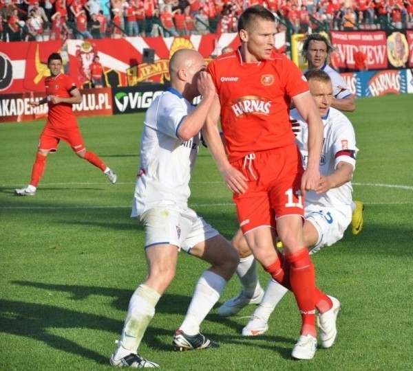 Marcin Robak, gdziekolwiek grał w polskiej ekstraklasie, zawsze strzelał bramki. Na zdjęciu w barwach Widzewa Łódź.