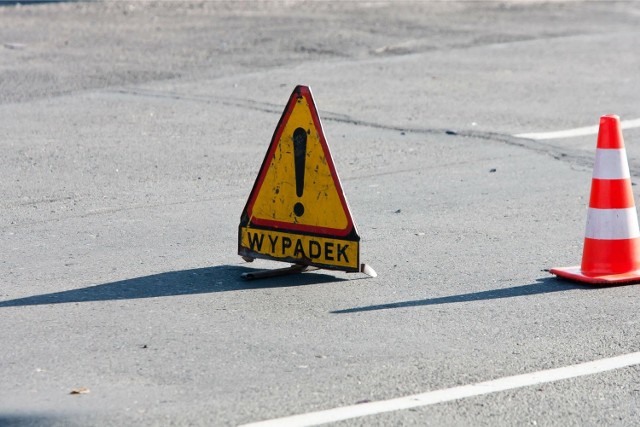 Wypadek: Śmiertelne potrącenie rowerzysty pod Łomżą. Opel astra wjechał w 36-latka