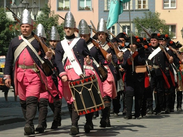 Przed rokiem, ze względu na katastrofę w Smoleńsku, uroczystości w Brzegu i Małujowicach zorganizowano dopiero w czerwcu.