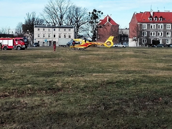 Lądowanie helikopter LPR w Brzegu