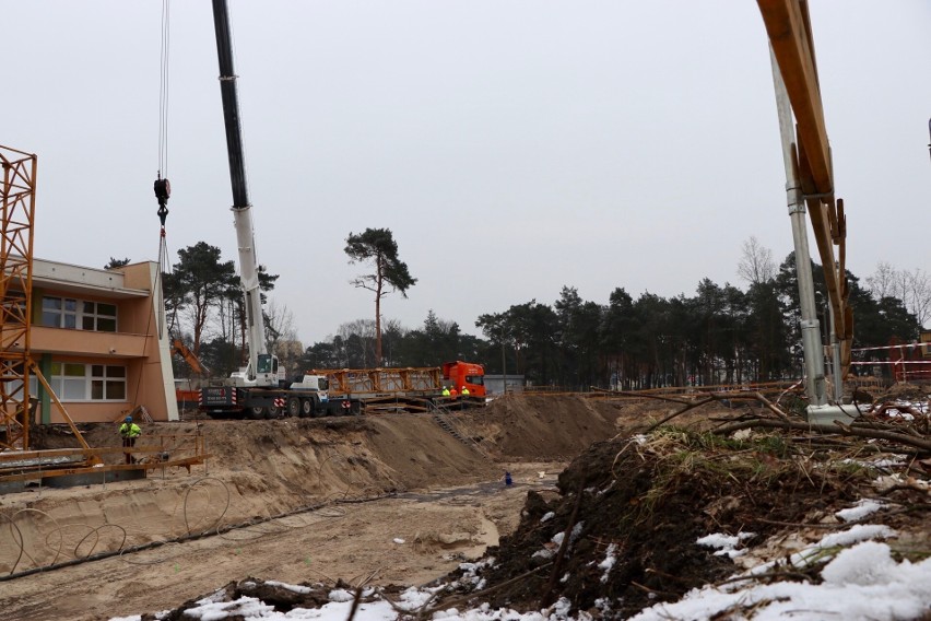 Na placu budowy nowego kompleksu Wojewódzkiego Szpitala...