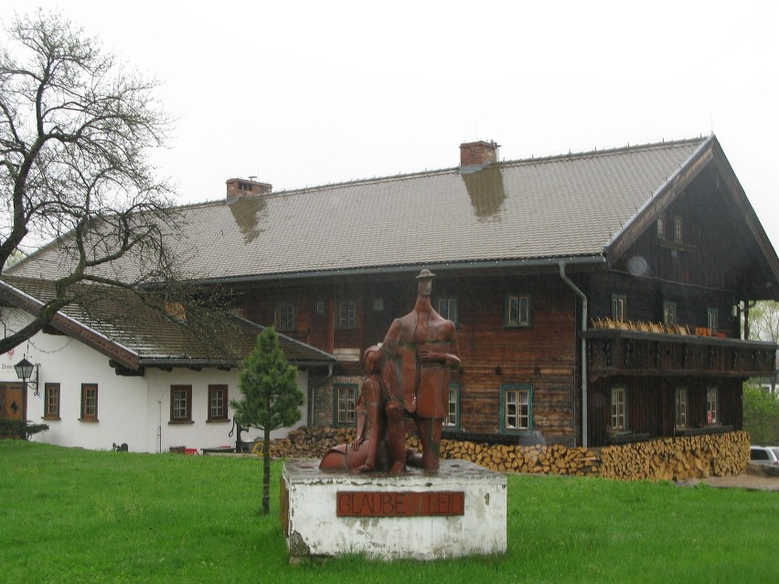 Mysłakowice, dom tyrolski, obecnie restauracja i muzeum